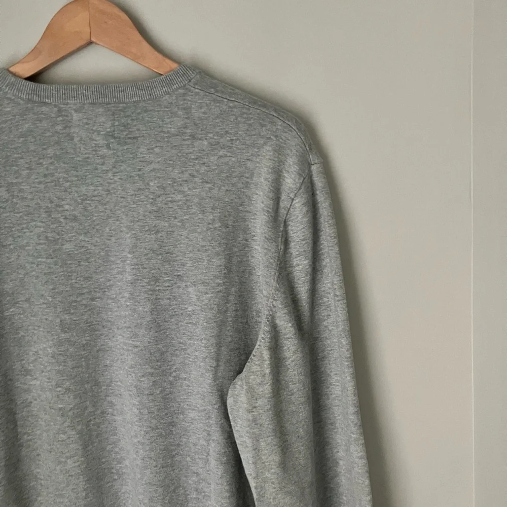 Levi's Gray Men's Crewneck Sweater - Large - Picture 9 of 11